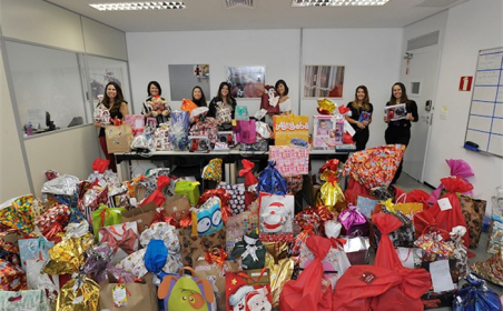 Presentes e Kits de higiene doados em 2019 para as Comunidades Jardim Panorama e Malvinas