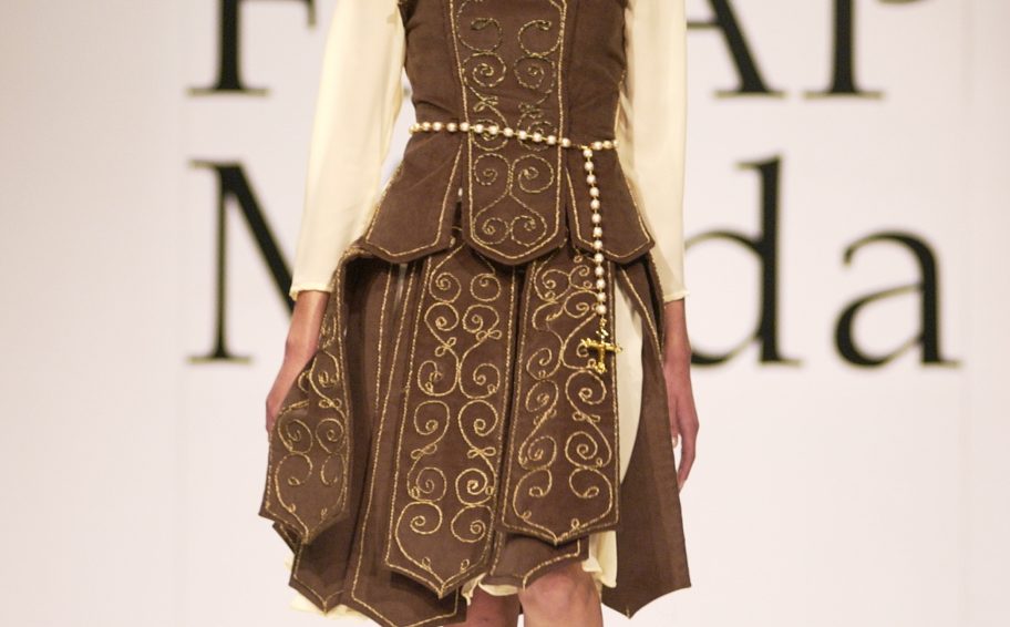 Faculdade de Artes Plásticas – 2º FAAP Moda 2005
