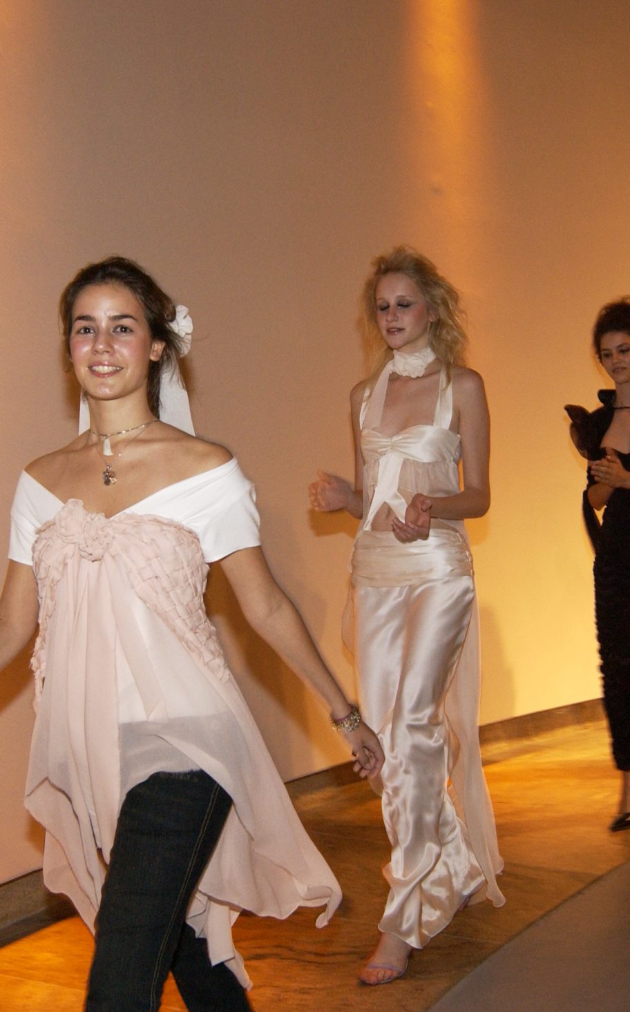 Faculdade de Artes Plásticas – 1º FAAP Moda 2004