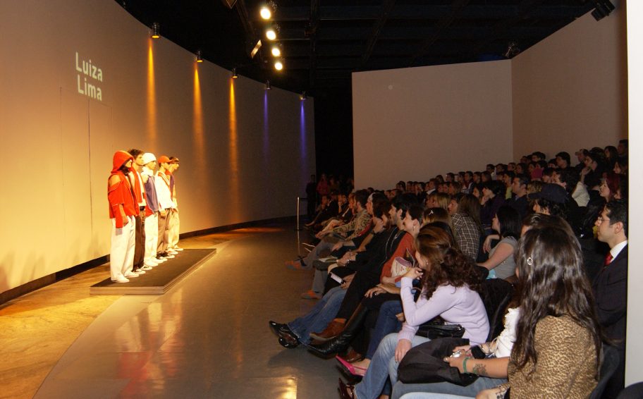 Faculdade de Artes Plásticas – 1º FAAP Moda 2004
