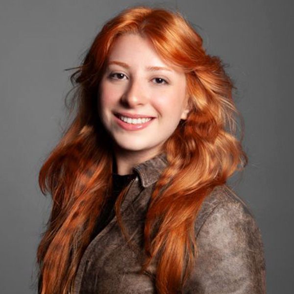Letícia-de-Oliveira