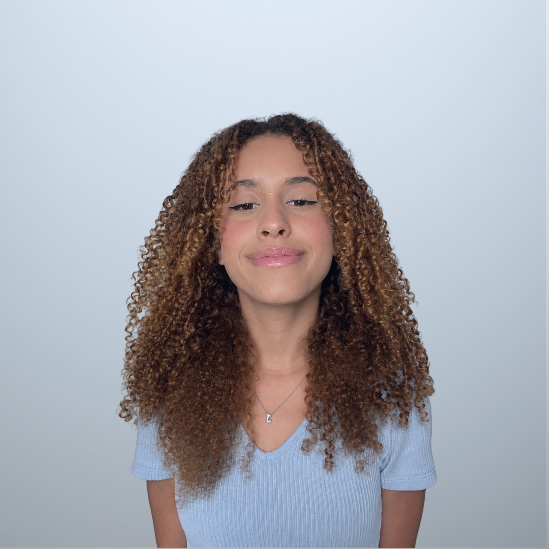 2 – Júlia – Escritório modelo
