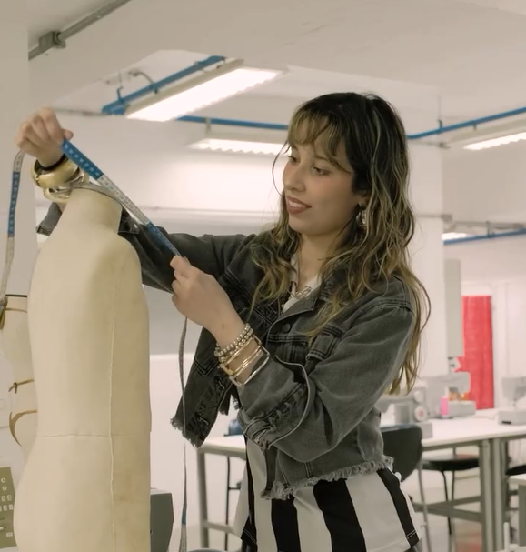 Bianca Dias Correia, aluna do curso de Moda da FAAP