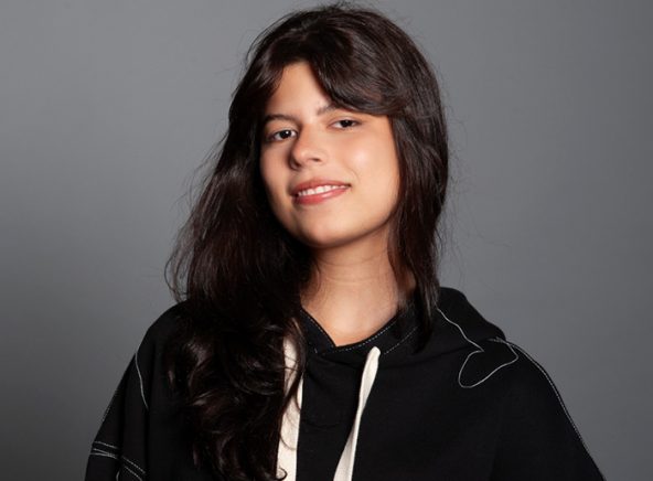 MAÍRA-OLIVEIRA-ESQUERRE